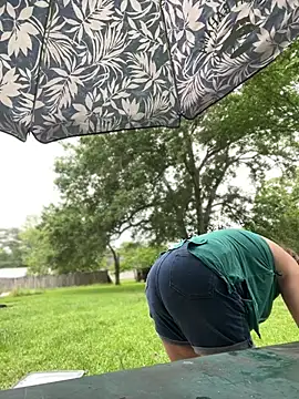 HTXBELLE online show from April 24, 6:22 pm