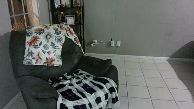 HTXBELLE online show from October 4, 1:22 am