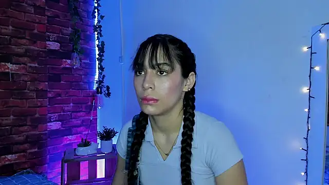 Snapshot of TANIA_06 chatting on September 10, 1:22 pm TANIA 06 online show from September 10, 1:22 pm