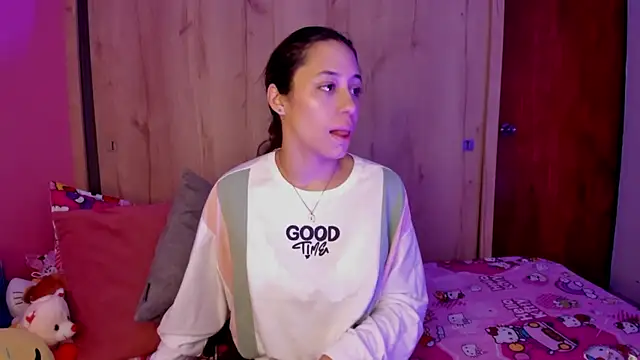 TANIA 06 online show from June 7, 1:07 pm