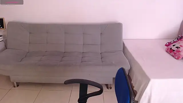 emily-777 online show from December 5, 6:31 pm