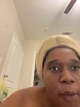 Deshay30 online show from November 9, 11:55 pm