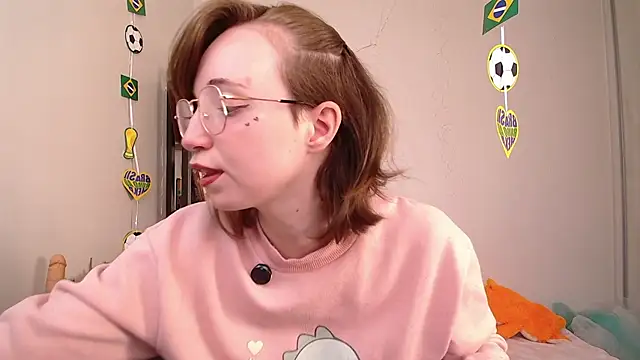 Elise Nyx online show from June 9, 11:53 am