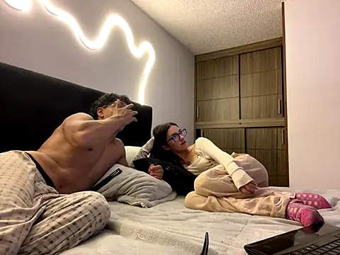 DesireLuxe online show from September 23, 5:27 am