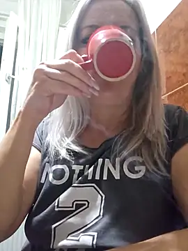 LadyTouch online show from April 6, 7:15 pm