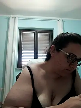Dolcecurvy online show from July 4, 1:07 pm