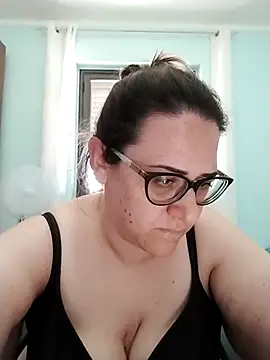 Dolcecurvy online show from July 5, 1:50 pm