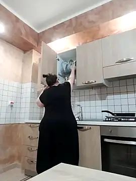 Dolcecurvy online show from June 3, 1:01 pm
