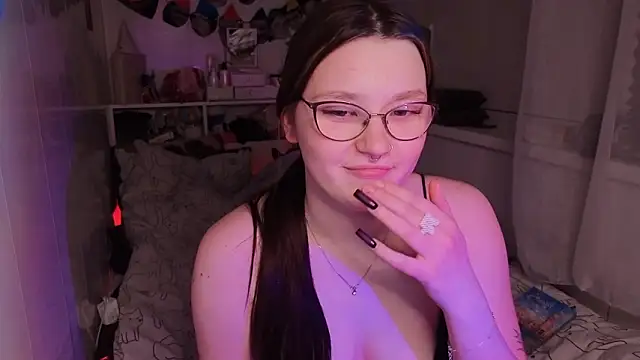 milliedoll online show from February 8, 6:55 pm