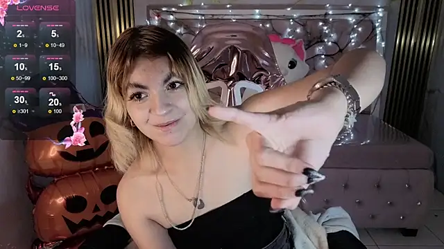 lili conor s online show from October 29, 4:17 am