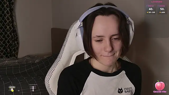 Luna Loveee online show from April 1, 4:13 am