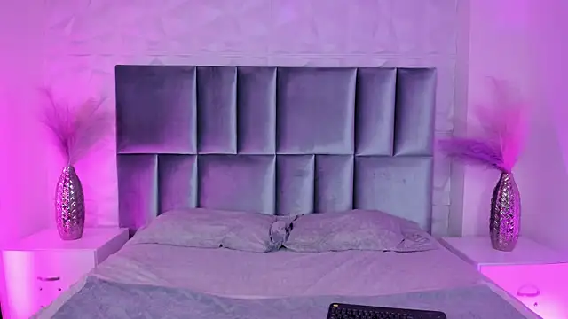 Selene bennet online show from April 28, 3:32 am