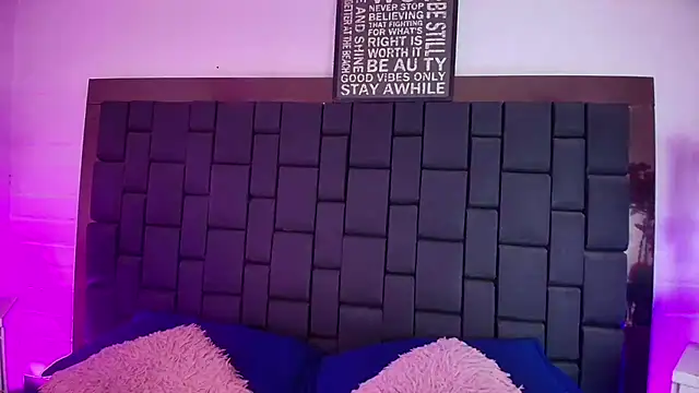 Snapshot of Lexi_Howard_ chatting on September 29, 3:33 am Lexi Howard  online show from September 29, 3:33 am