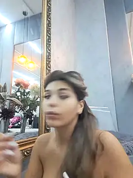 Bella Posh online show from October 19, 5:20 am