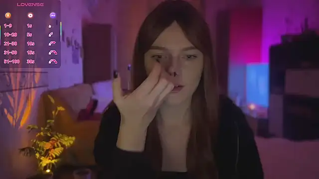 CherryRed Girl online show from December 2, 9:39 pm