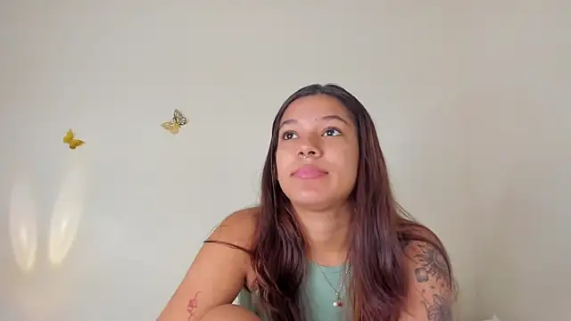 Snapshot of violett_24_ chatting on September 21, 12:31 am violett 24 online show from September 21, 12:31 am
