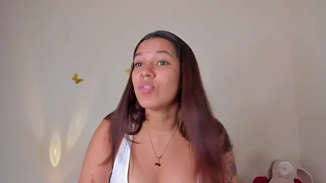 Snapshot of violett_24_ chatting on October 1, 11:20 pm violett 24 online show from October 1, 11:20 pm