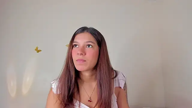 Snapshot of violett_24_ chatting on October 6, 11:53 pm violett 24 online show from October 6, 11:53 pm