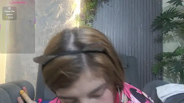 denise babe  online show from April 29, 12:30 pm