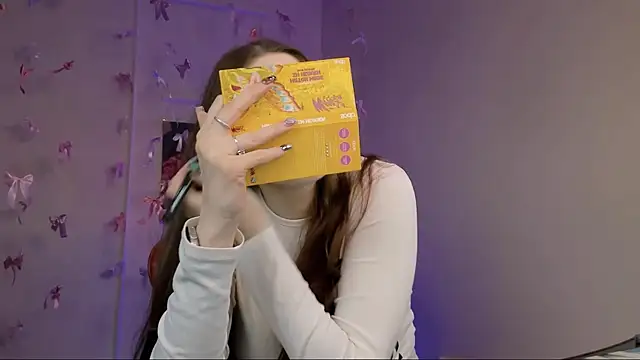 hazel sullivan online show from April 21, 8:32 am