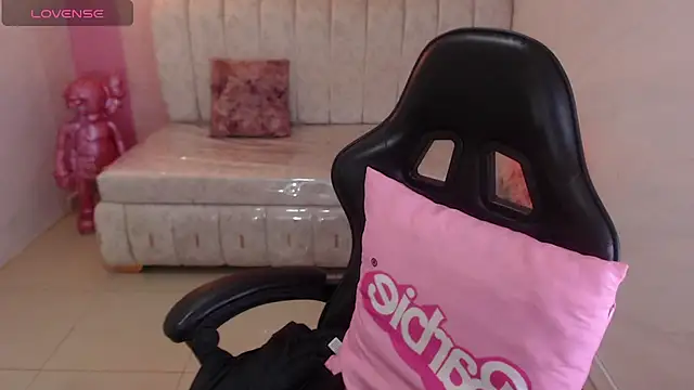 madhison klain s online show from April 27, 8:17 pm