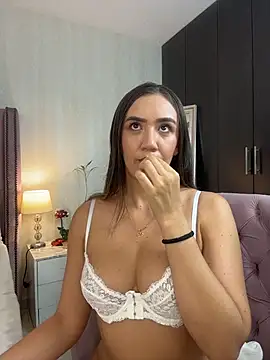 natashaleightt online show from March 22, 11:55 pm