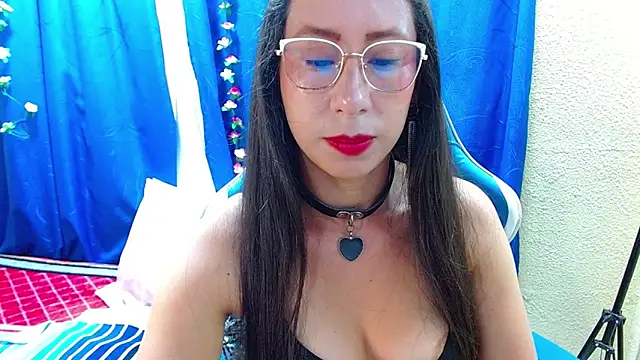 Gia leinn online show from April 21, 12:23 pm