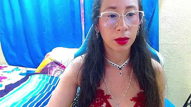 Gia leinn online show from June 10, 8:51 pm