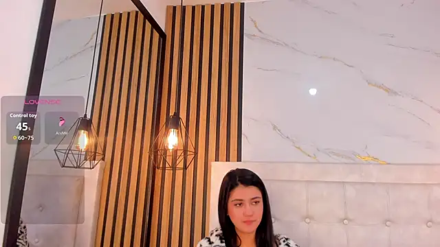 Madyson18 online show from April 26, 1:42 pm