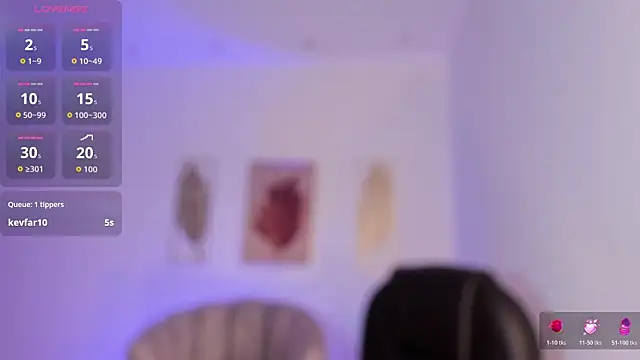 Ivyy Moon  online show from April 11, 7:45 am