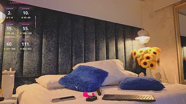 Ariannaa Suarez1 online show from April 26, 11:52 am