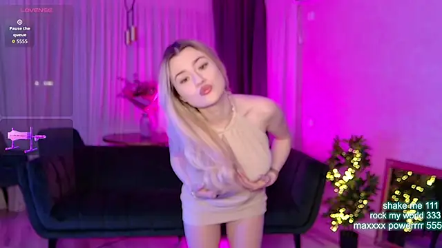 CutiePie69   online show from April 16, 7:24 pm