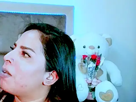 indiantopaz694u online show from February 18, 8:02 am