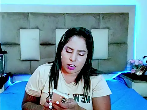 indiantopaz694u online show from February 4, 6:49 am