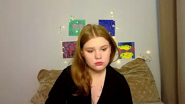 LaseyMoon online show from March 6, 3:01 am