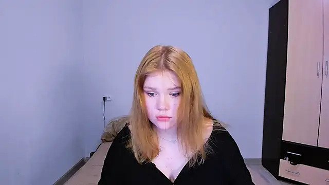 LaseyMoon online show from November 25, 2:36 am