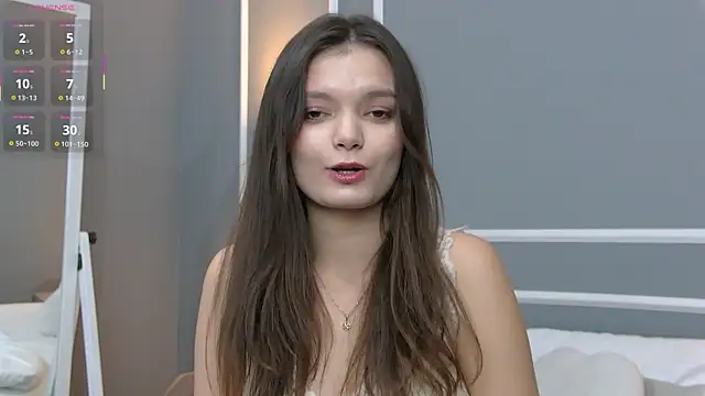 AsterQuinn online show from October 4, 4:33 pm