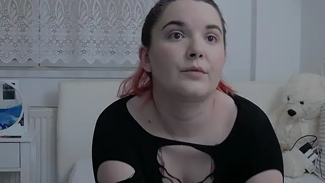 KailyKay online show from April 26, 6:05 pm