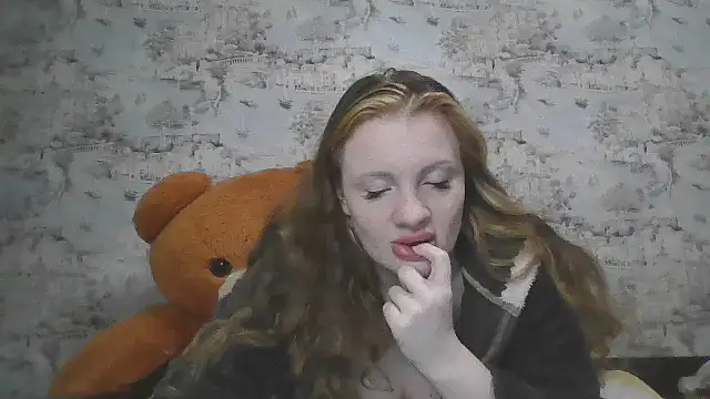 Eveline May online show from October 7, 6:34 pm