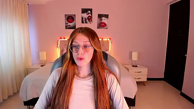 Emily Warren  online show from April 25, 9:12 pm