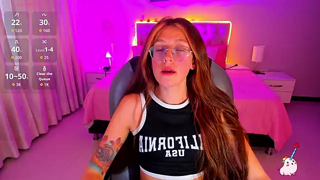 Emily Warren  online show from January 8, 8:57 pm