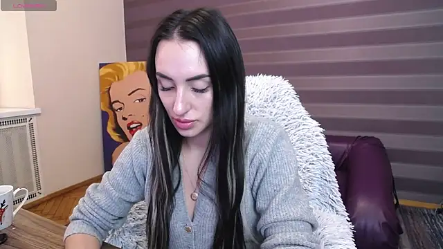 JenniferStone online show from April 23, 7:38 am