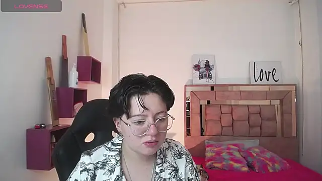 safyka online show from November 22, 3:09 am