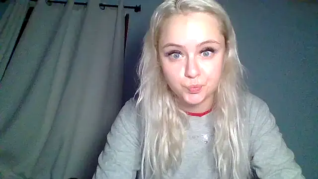 sluttypumpkin online show from July 10, 6:36 am
