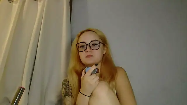 sluttypumpkin online show from August 3, 7:12 am