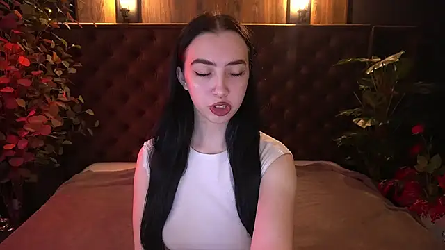 WildKittenX  online show from April 22, 5:59 am