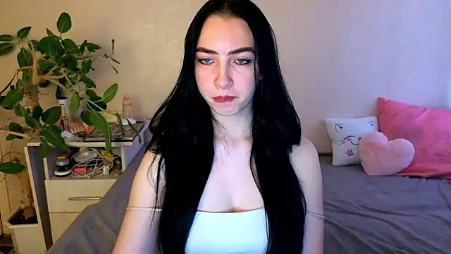 WildKittenX  online show from June 17, 4:14 am