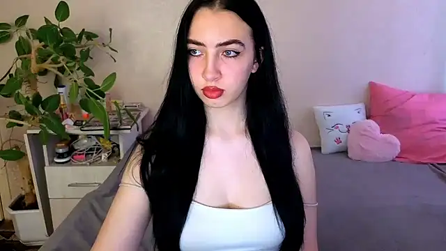 WildKittenX  online show from June 16, 4:13 am