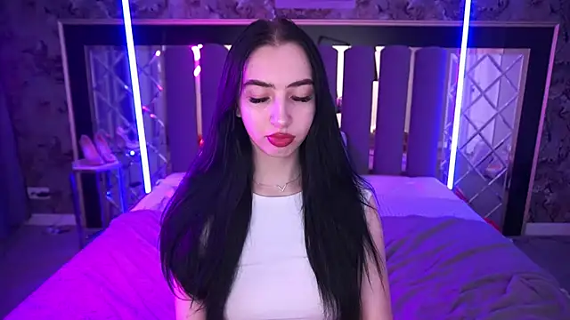 WildKittenX  online show from March 4, 6:42 am