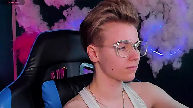 Jean Wilsons online show from April 26, 1:42 pm